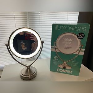 Conair Illuminations Makeup Mirror